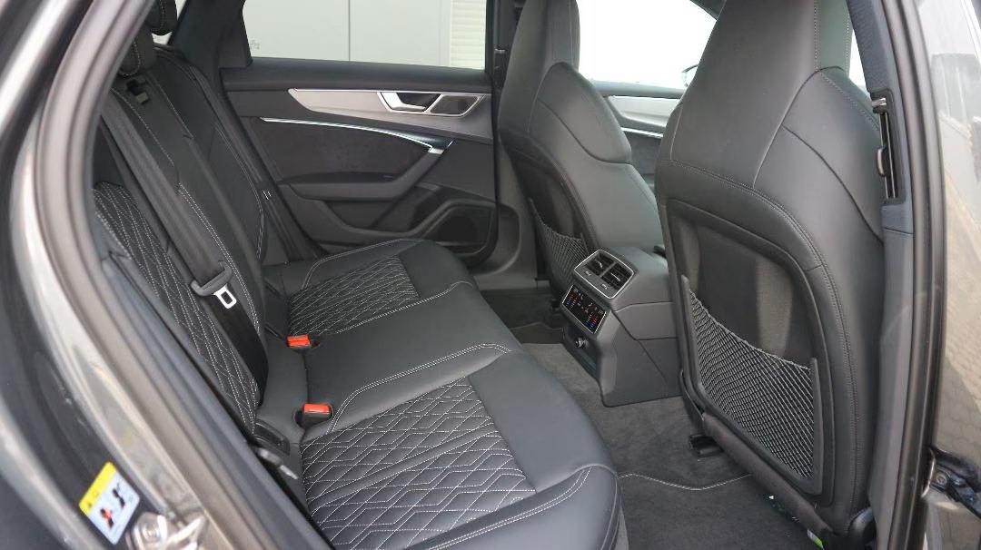Audi S6 Limousine 9