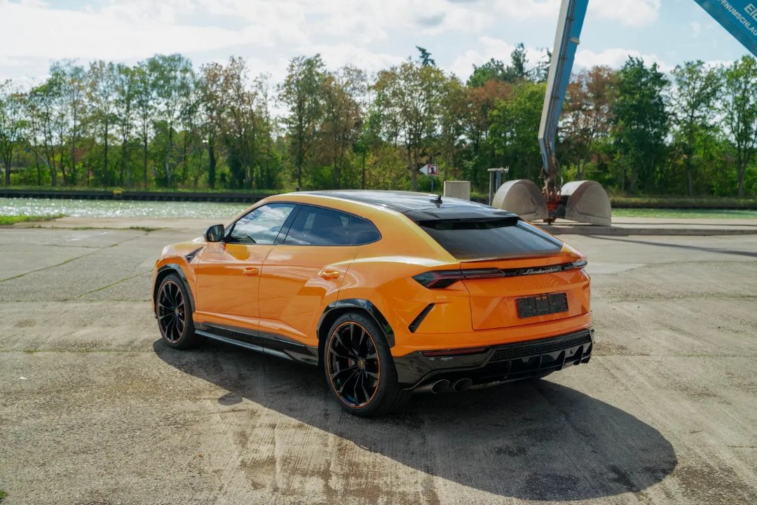 Lamborghini Urus 5