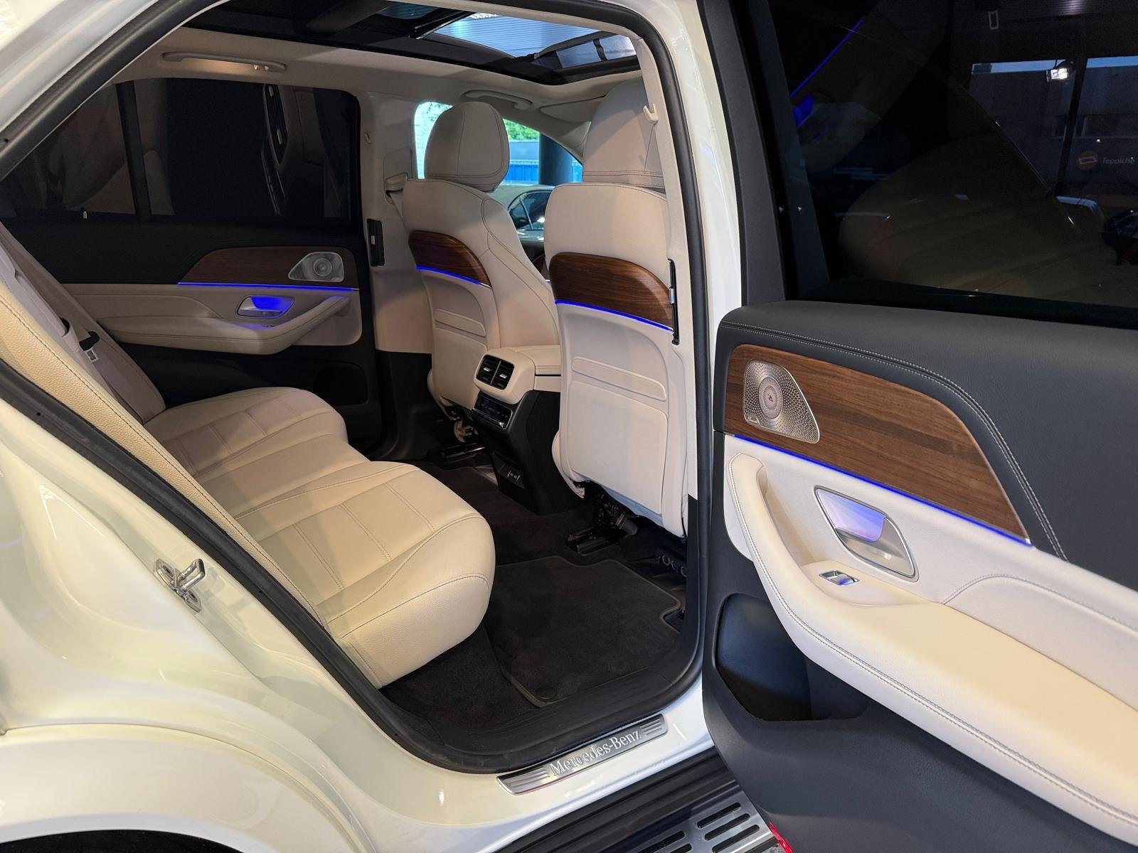 Mercedes-Benz GLE 300 d 4MATIC AMG Line 12