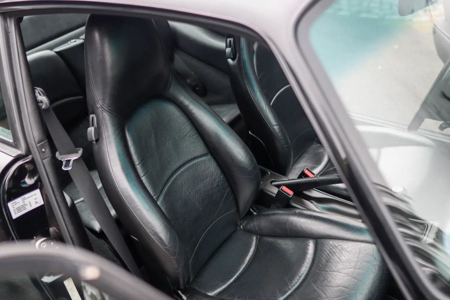 Porsche 911 993 Carrera 4 10