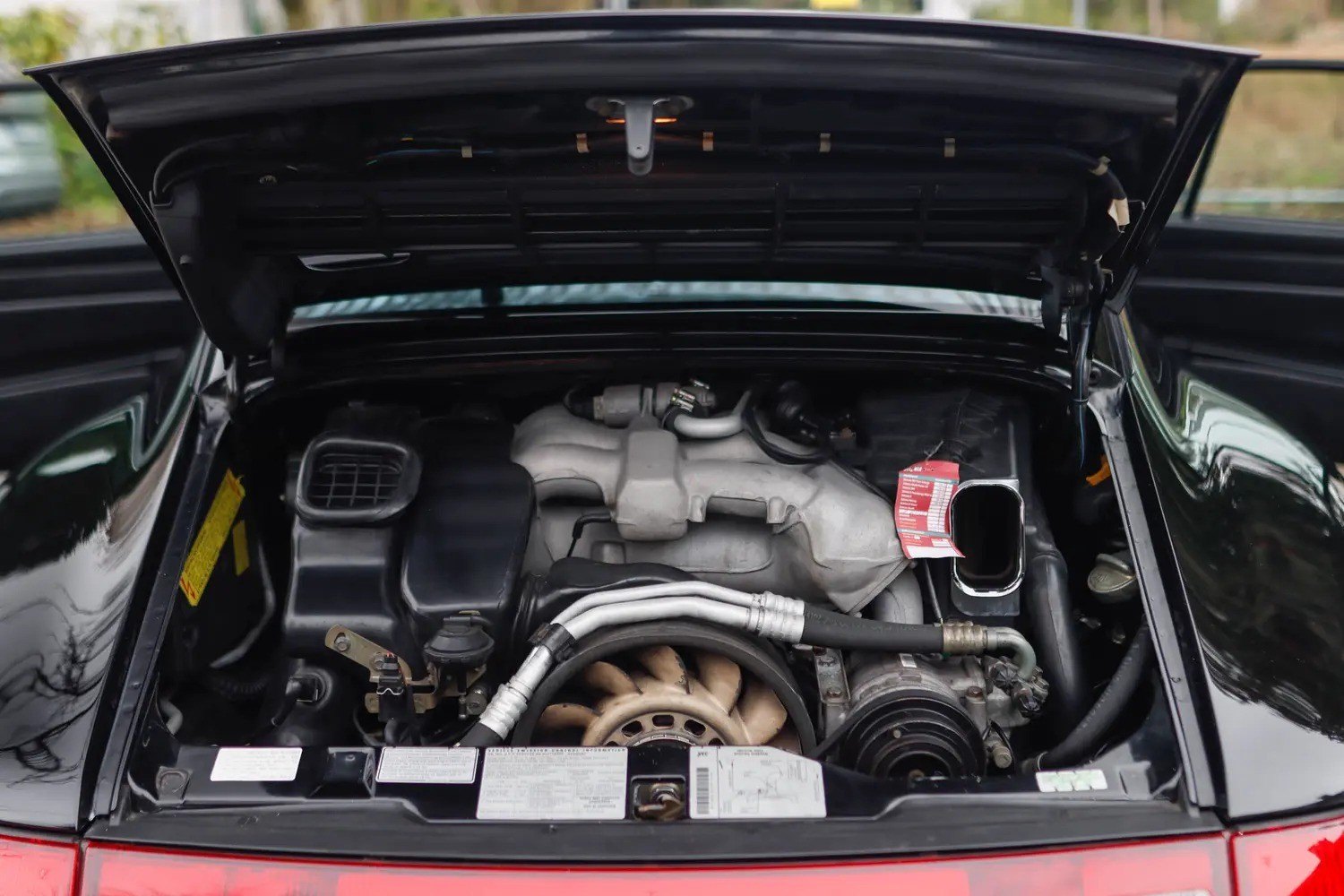 Porsche 911 993 Carrera 4 12