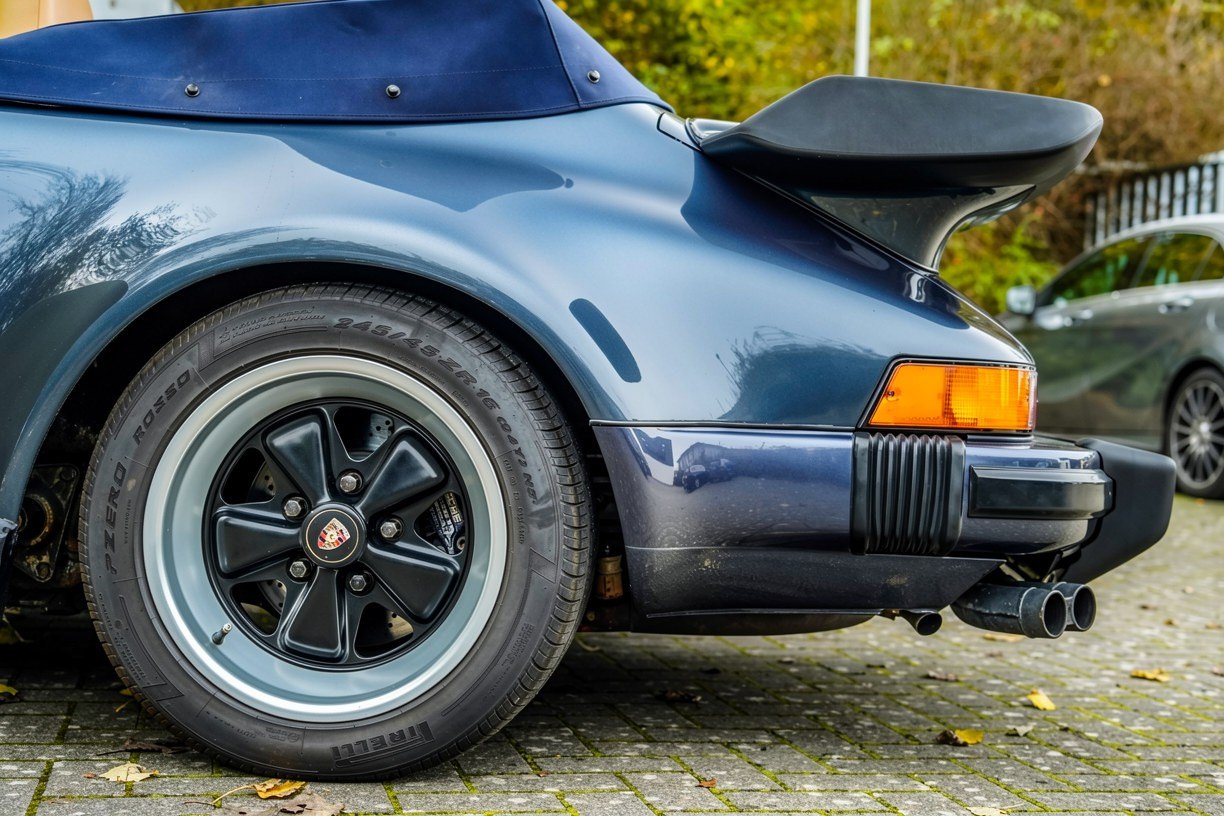 Porsche 930 5