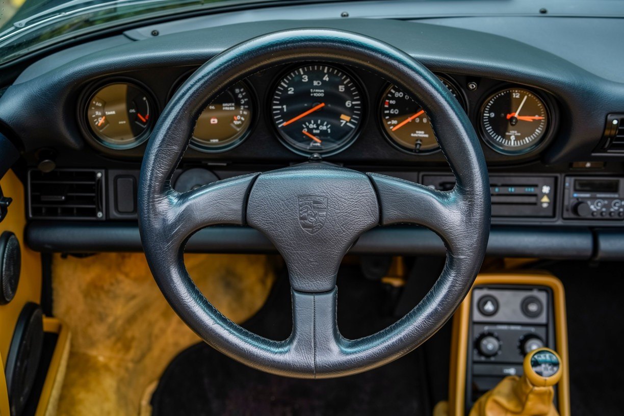 Porsche 930 11