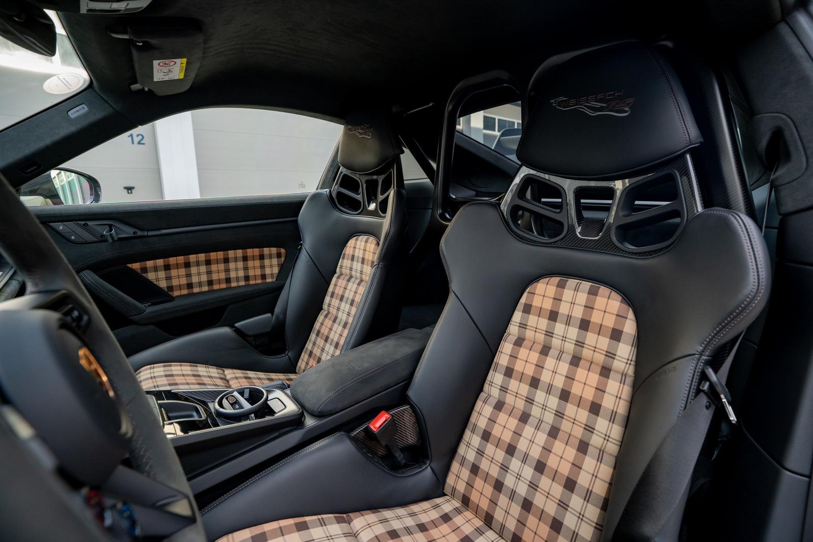 Porsche 992.1 GT3 RS 12