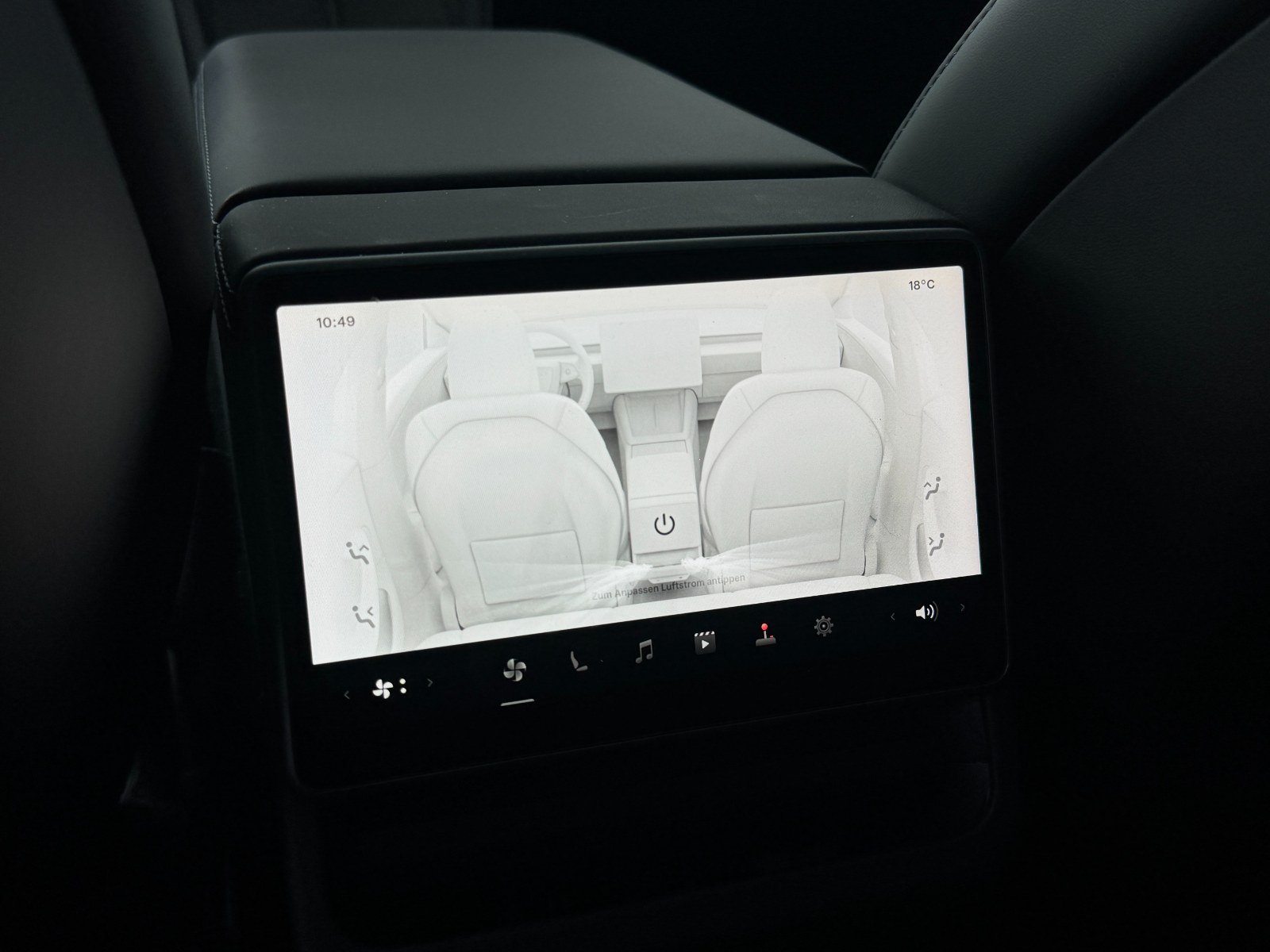Tesla Model 3 11