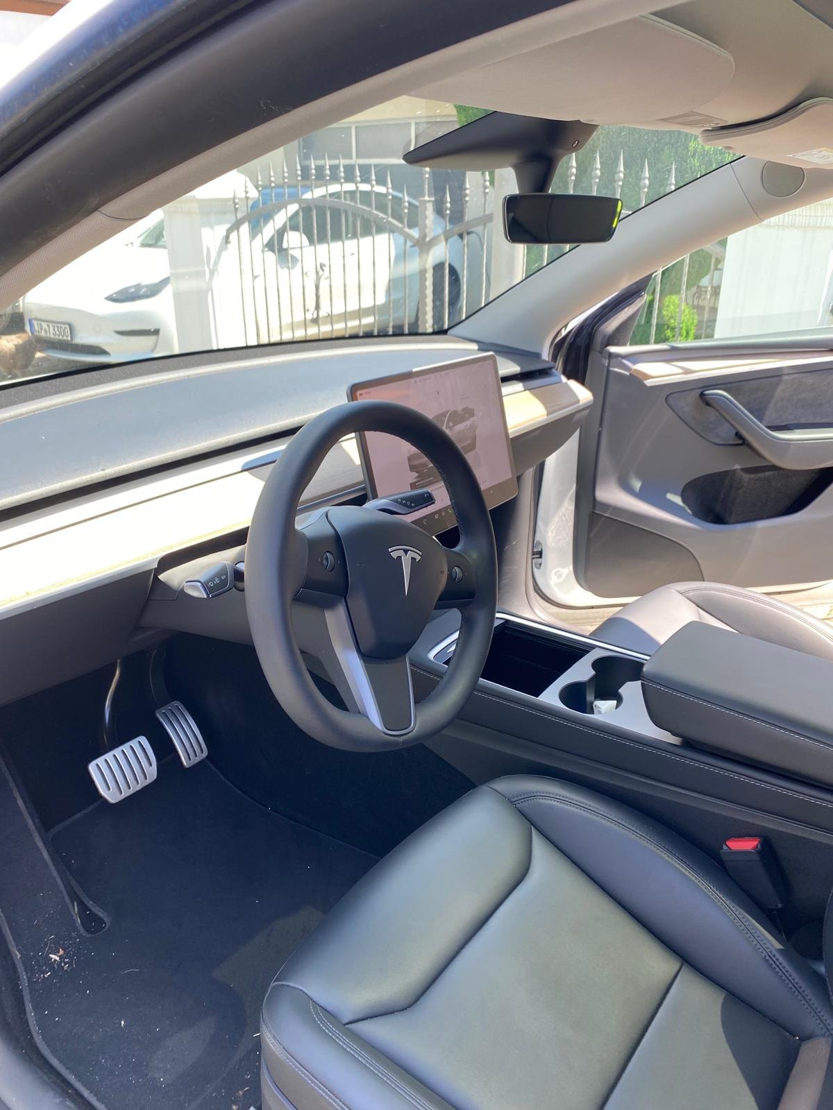 Tesla Model Y Performance Dual 10